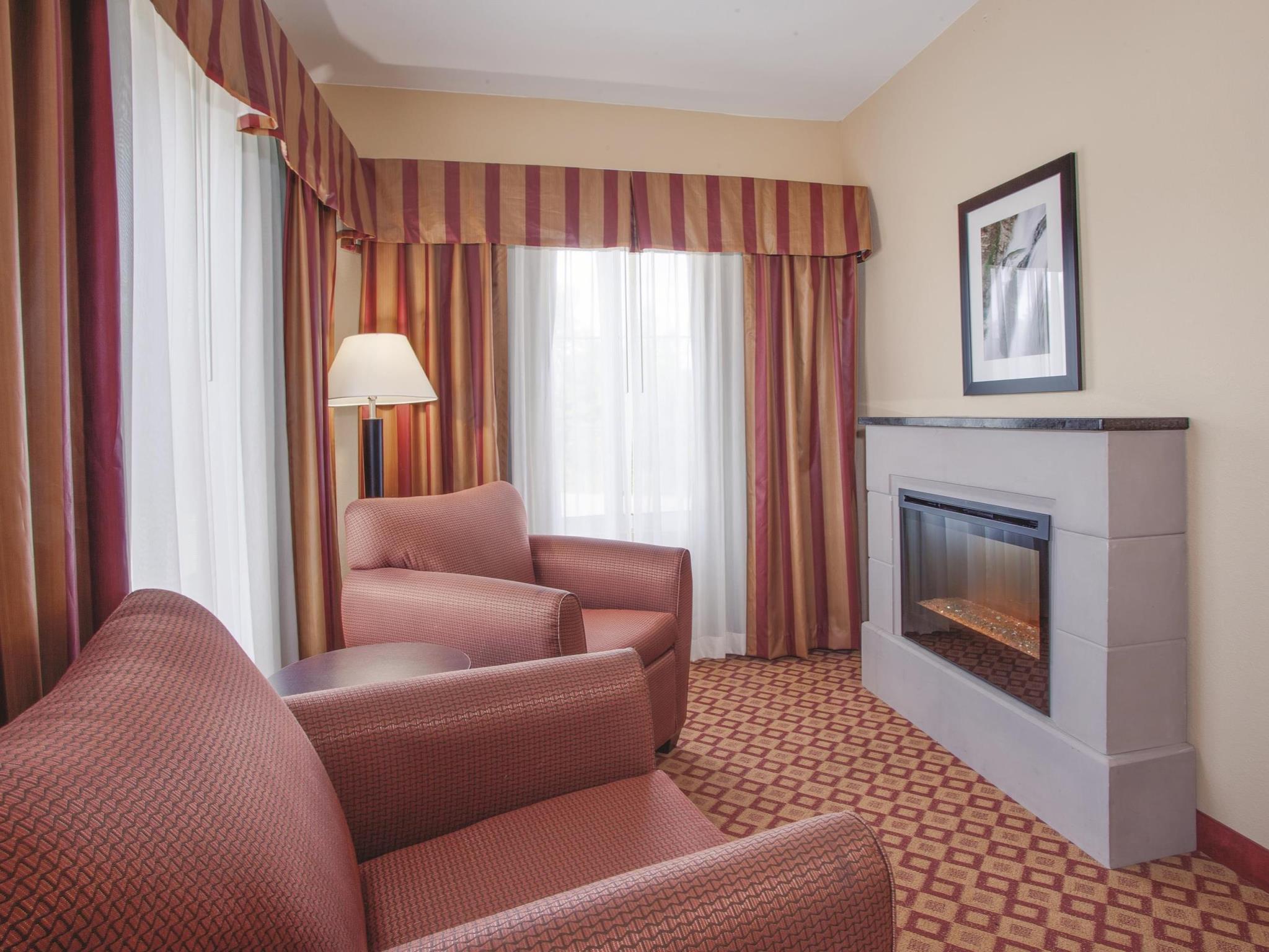 Comfort Inn & Suites Verona At Turning Stone Resort Casino Екстер'єр фото