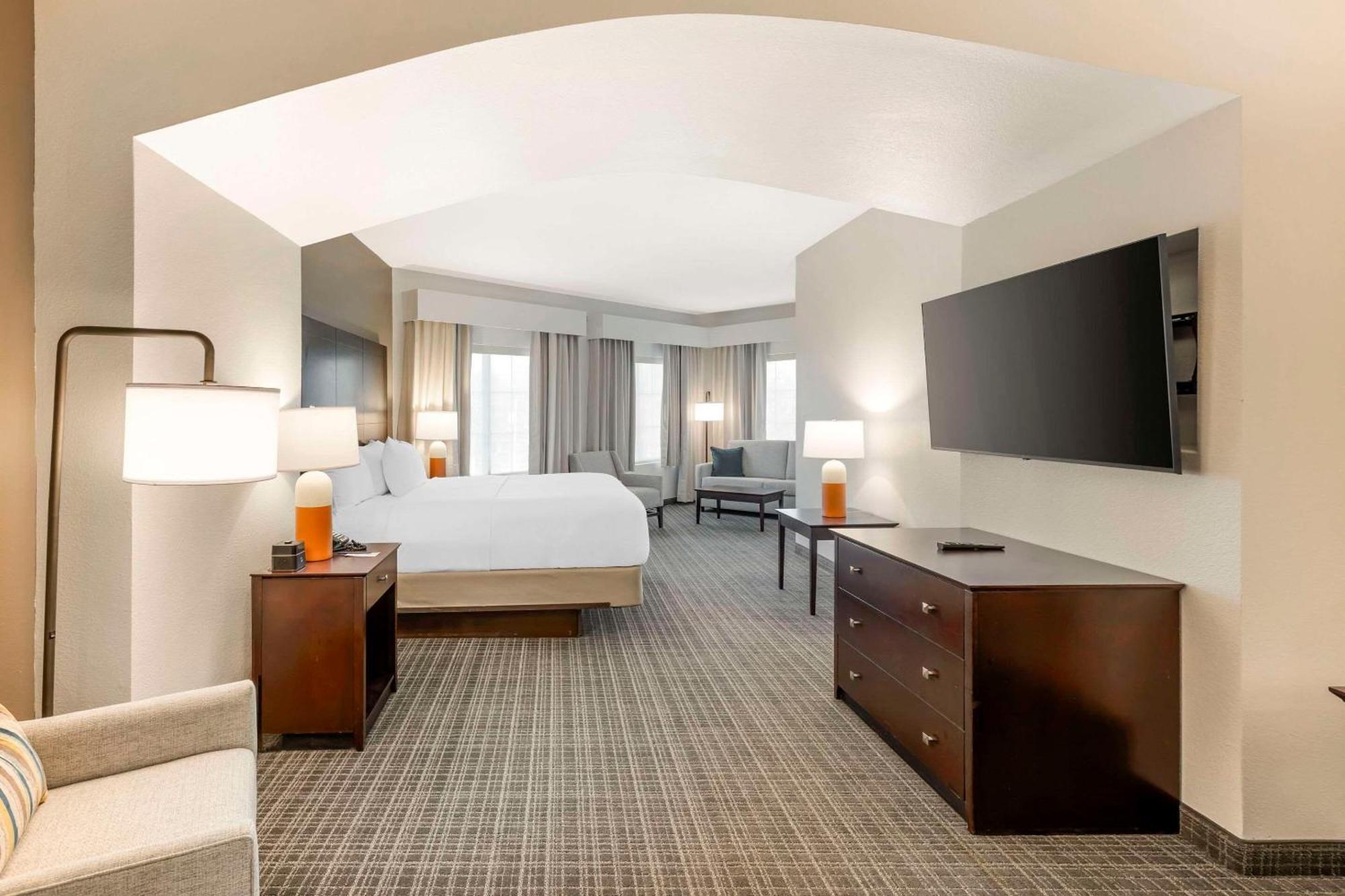Comfort Inn & Suites Verona At Turning Stone Resort Casino Екстер'єр фото