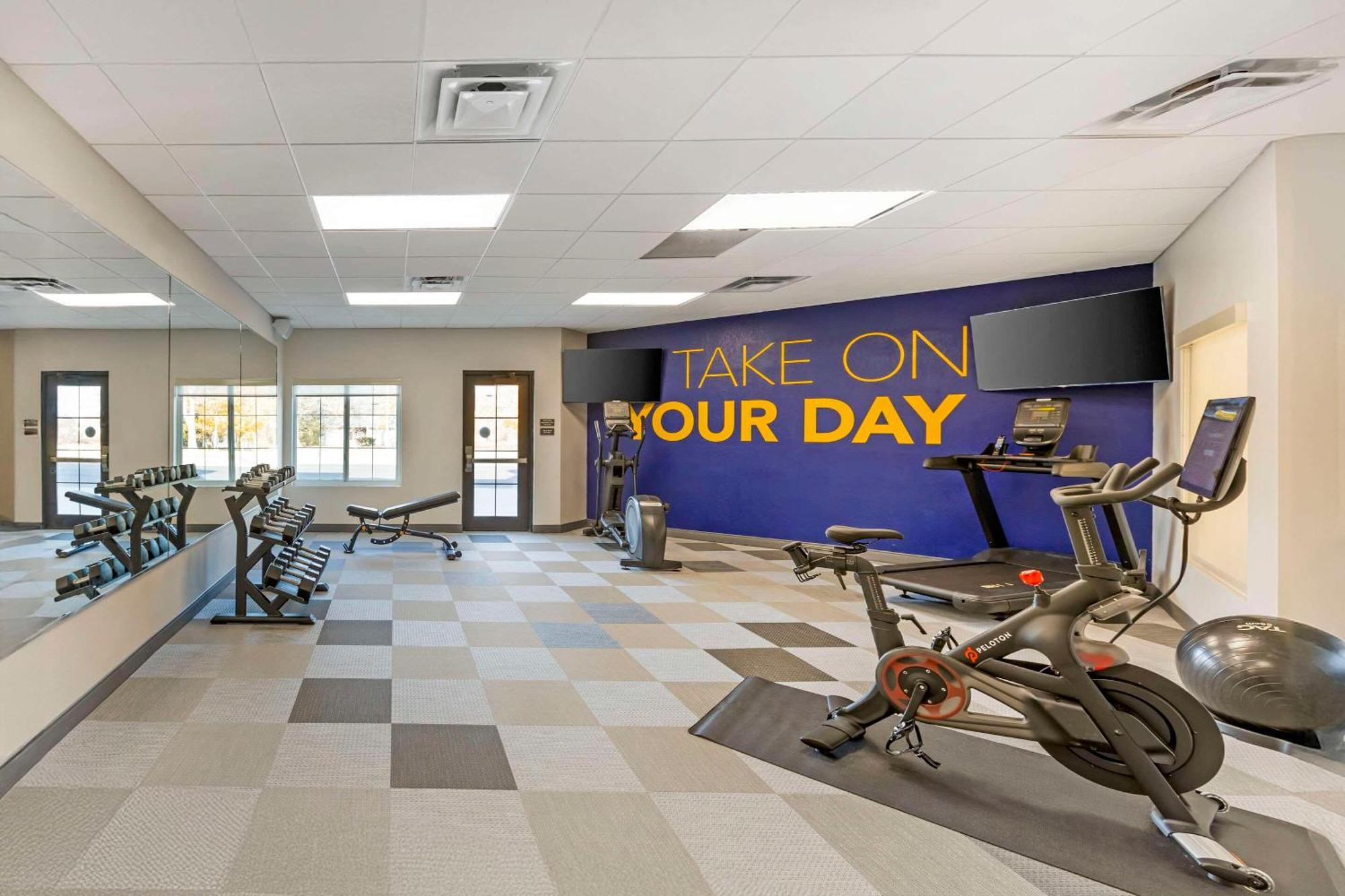 Comfort Inn & Suites Verona At Turning Stone Resort Casino Екстер'єр фото