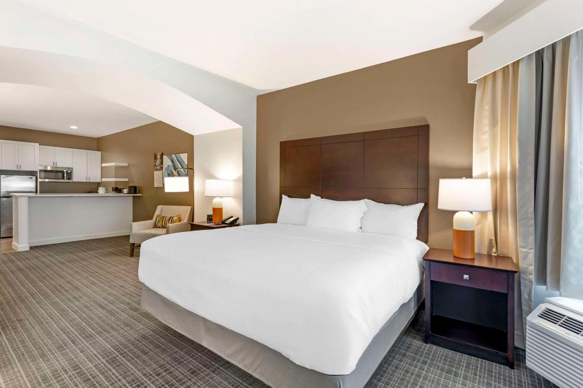 Comfort Inn & Suites Verona At Turning Stone Resort Casino Екстер'єр фото
