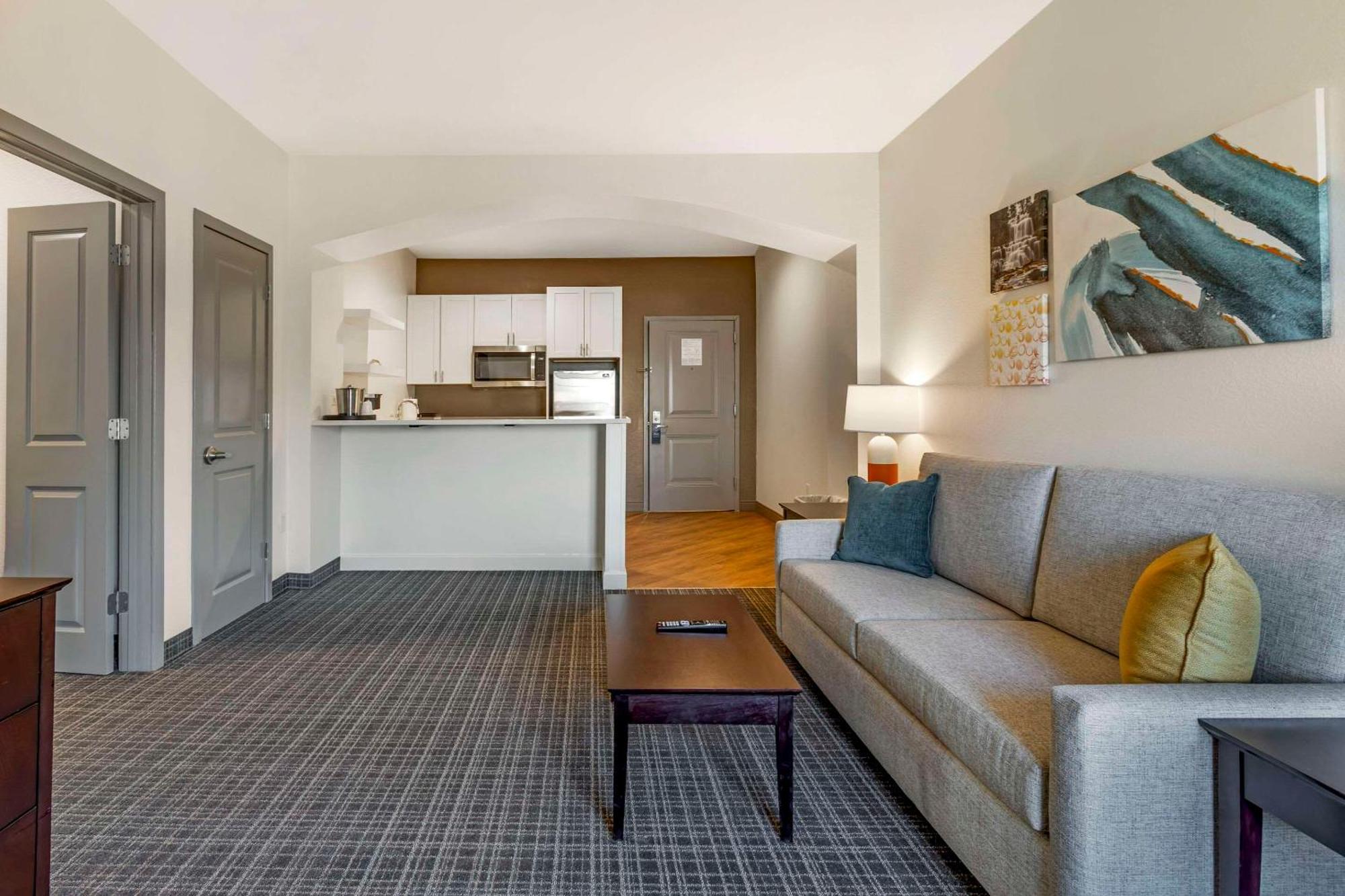 Comfort Inn & Suites Verona At Turning Stone Resort Casino Екстер'єр фото