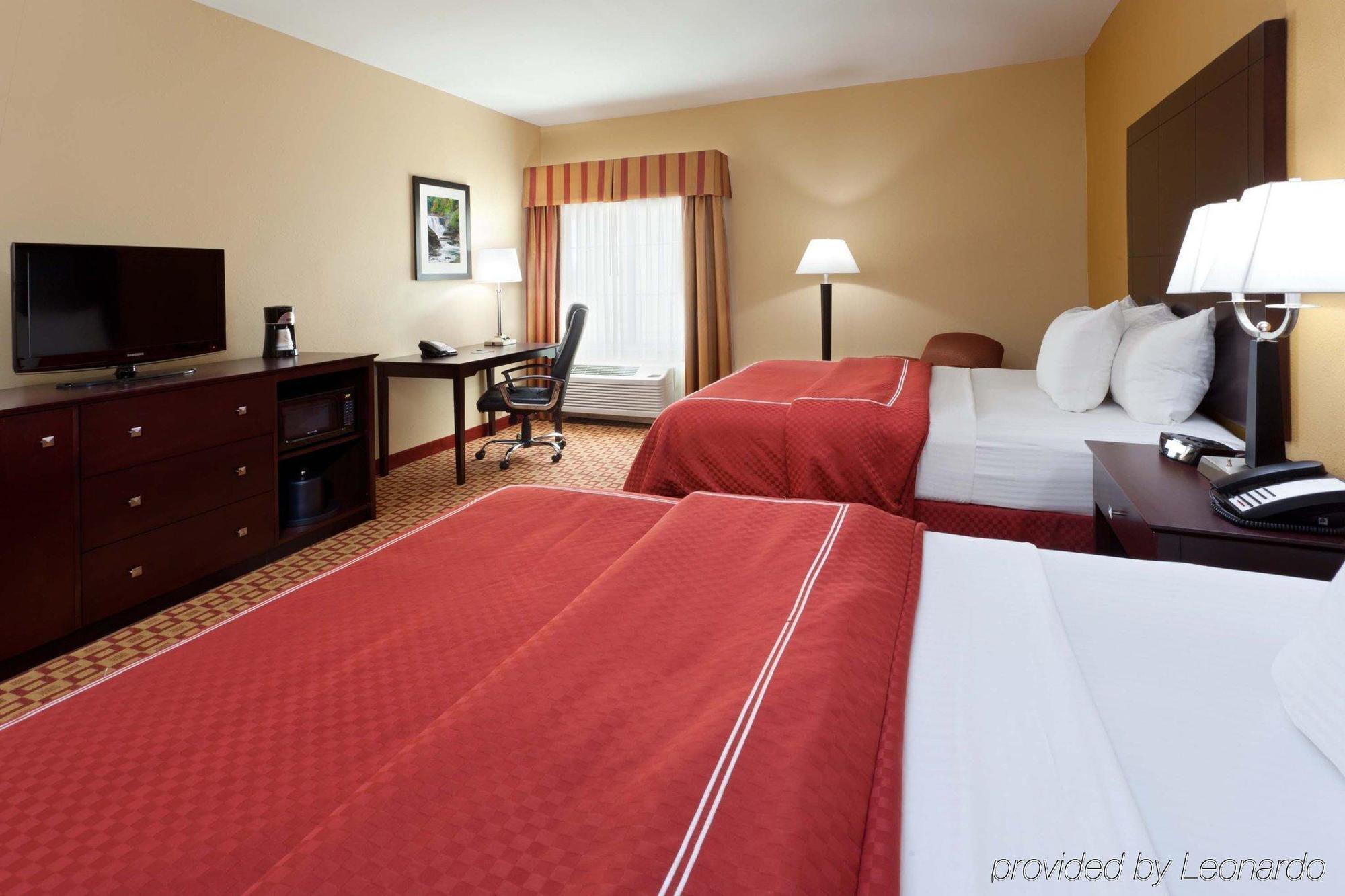 Comfort Inn & Suites Verona At Turning Stone Resort Casino Екстер'єр фото
