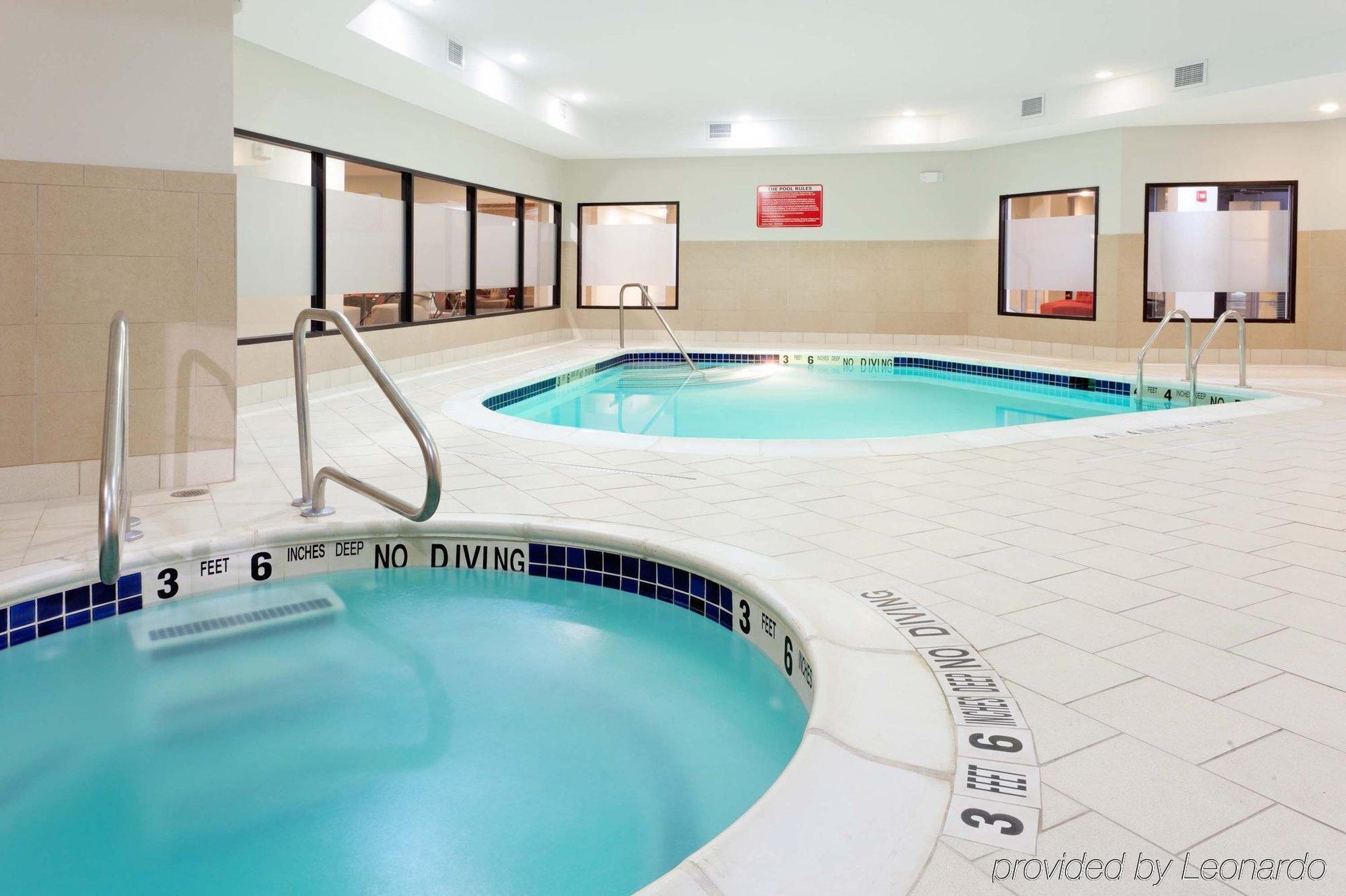 Comfort Inn & Suites Verona At Turning Stone Resort Casino Екстер'єр фото