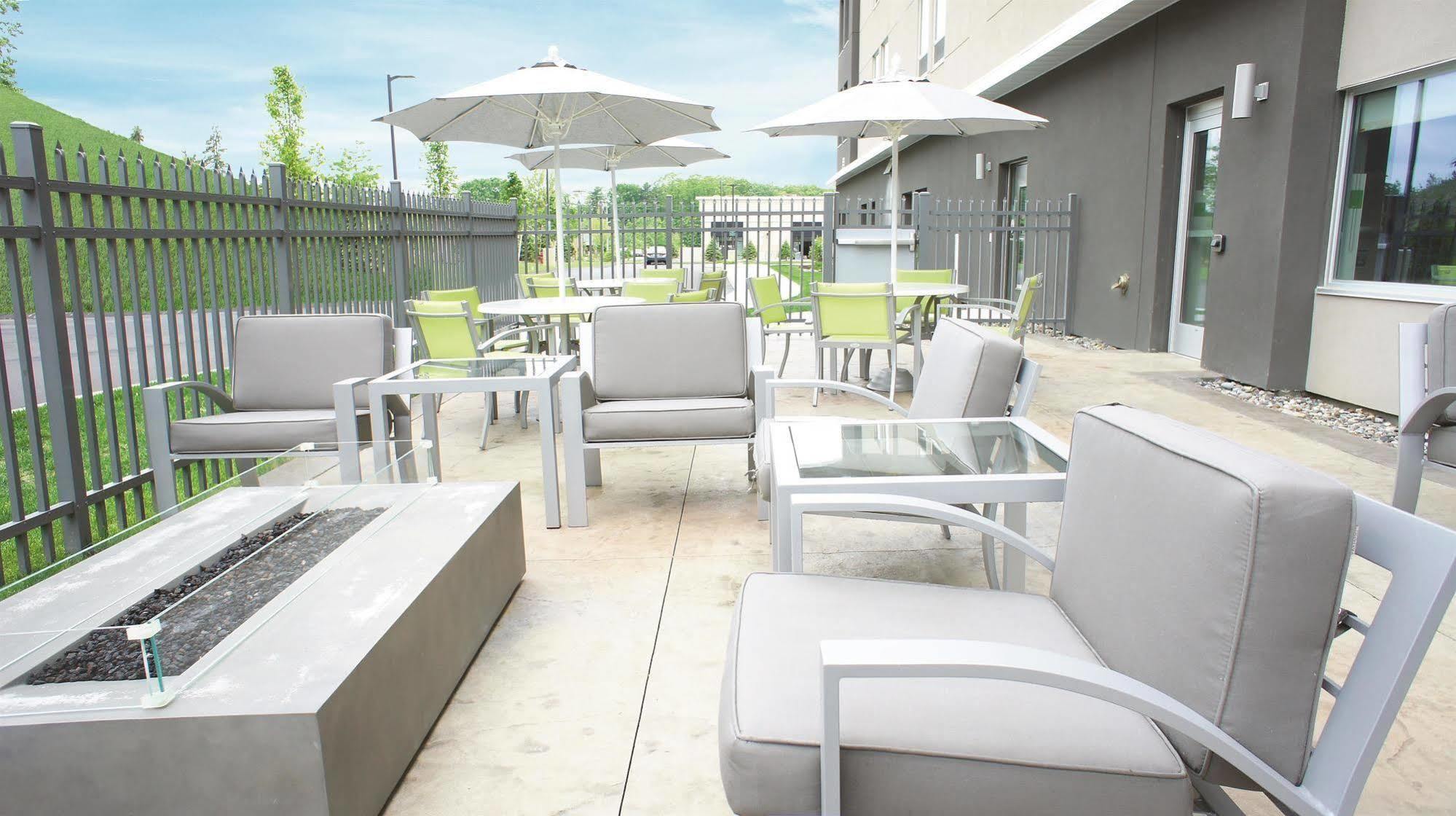 Comfort Inn & Suites Verona At Turning Stone Resort Casino Екстер'єр фото
