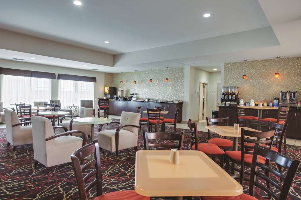 Comfort Inn & Suites Verona At Turning Stone Resort Casino Ресторан фото